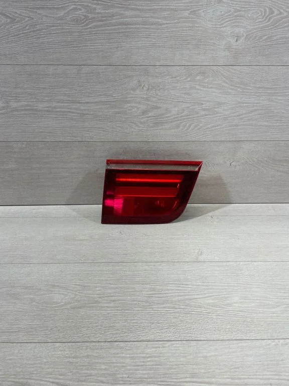 Tailgate rear/tail lights 7227793