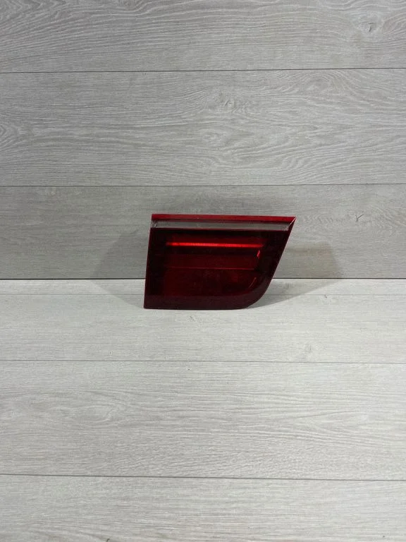Tailgate rear/tail lights 7227793