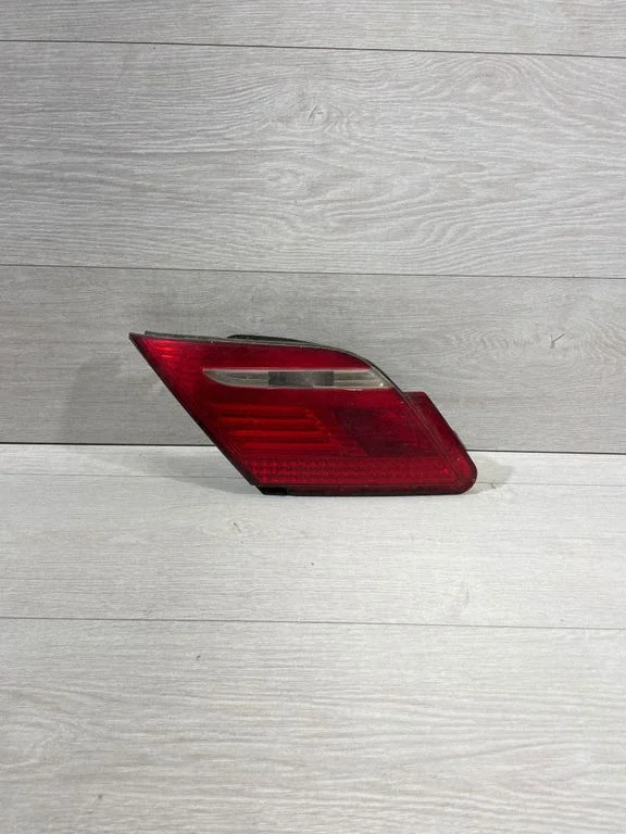 Tailgate rear/tail lights – BMW 7 Series E65 E66 (2001-2008)