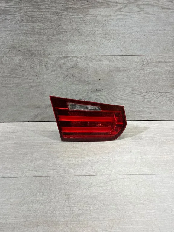 Tailgate rear/tail lights 7371111
