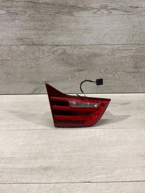 Lampa tylna w klapie – BMW Seria 4 F32 F33 (2013-2020)