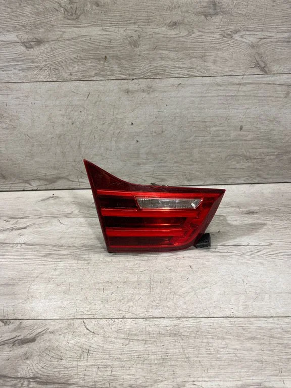 Lampa tylna w klapie – BMW Seria 4 F32 F33 (2013-2020)