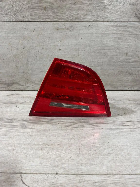 Tailgate rear/tail lights – BMW 3 Series E90 E91 (2005-2012)