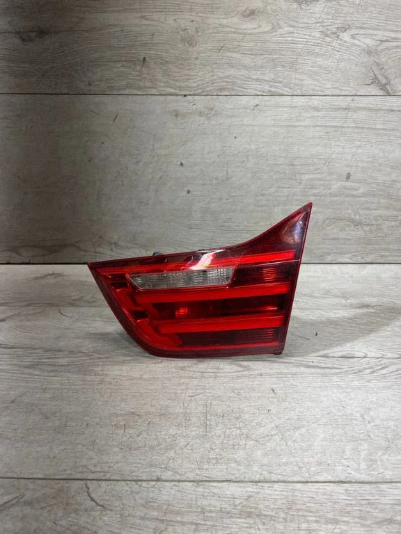 Aizmugurējais lukturis bagāžnieka vākā – BMW 4. sērija F32 F33 (2013-2020)