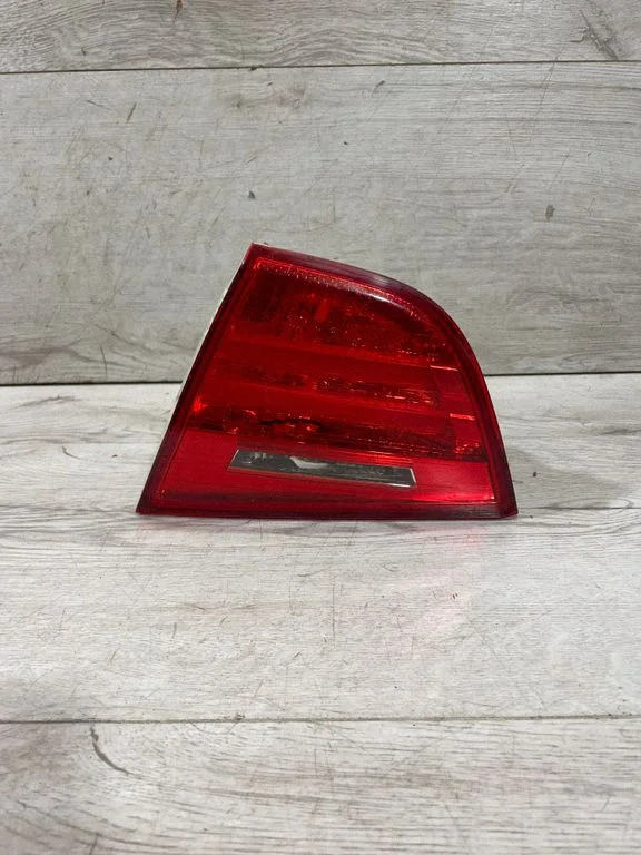 Tailgate rear/tail lights – BMW 3 Series E90 E91 (2005-2012)