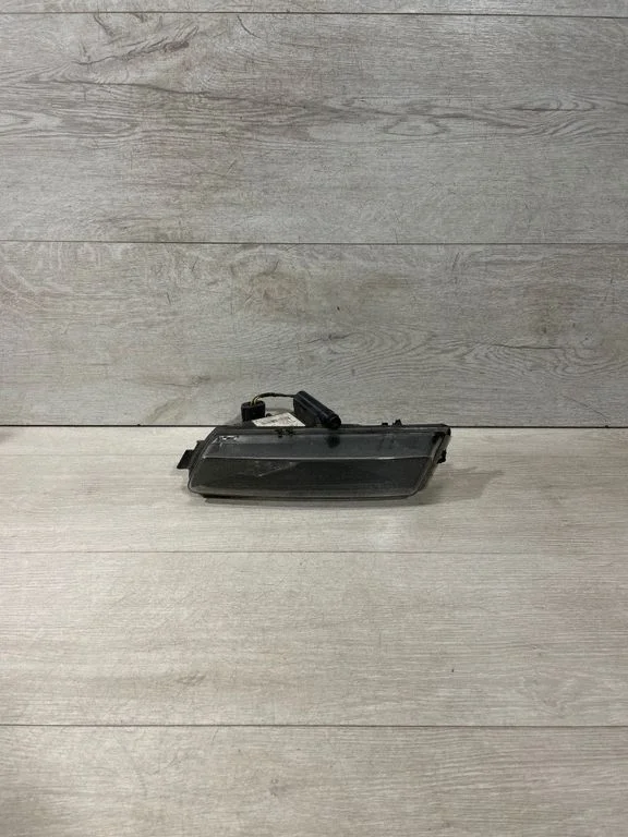 Priekšējais miglas lukturis 0305084021