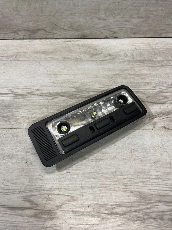 Esiistmete valgustustuli 8268872 – BMW Z4 E85 E86 (2002-2008)