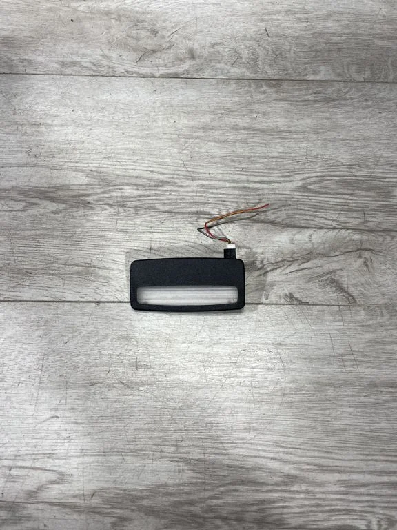 Esiistmete valgustustuli – BMW 3-seeria E90 E91 (2005-2012)