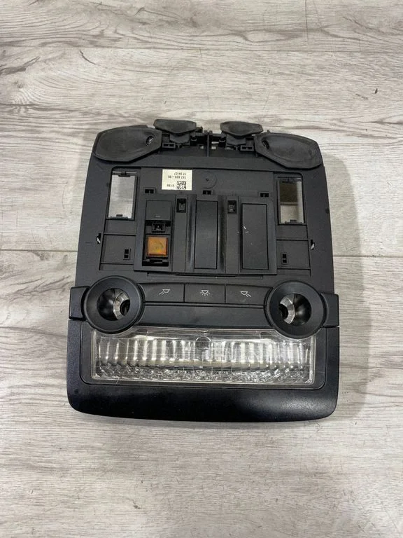 Front seat light – BMW X5 E70 (2006-2013)