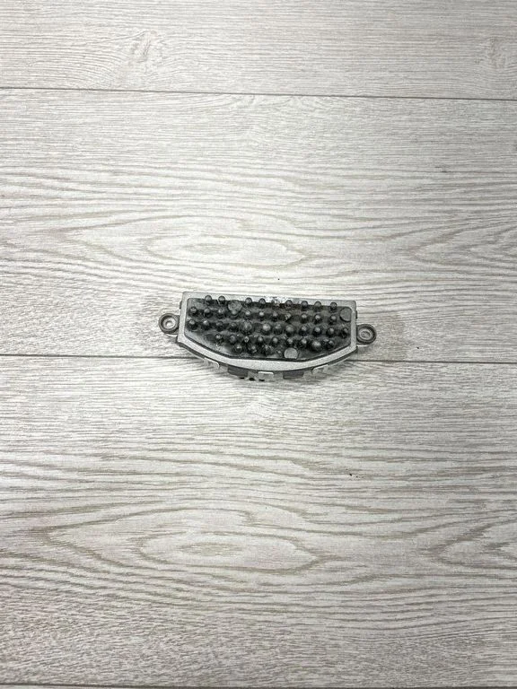 Krāsniņas ventilatora rezistors (reostats) 9276112