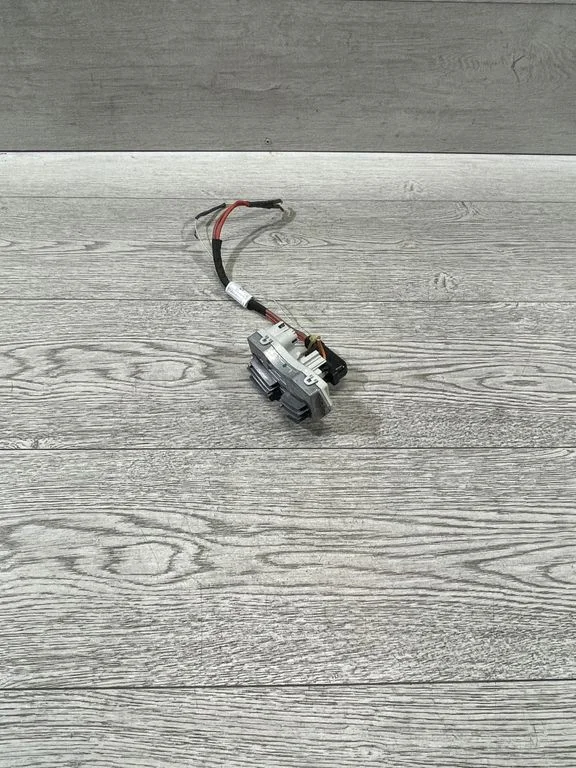 Krāsniņas ventilatora rezistors (reostats) – BMW 7. sērija F01 F02 F03 F04 (2008-2016)