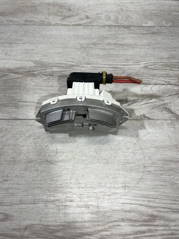 Heater blower motor/fan resistor – BMW 3 Series E90 E91 (2005-2012)