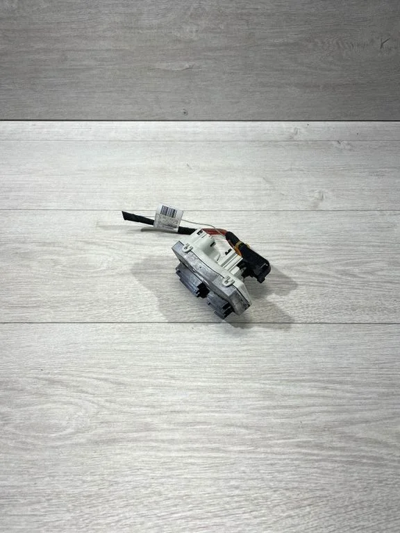 Salongipuhuri takisti T1000664T