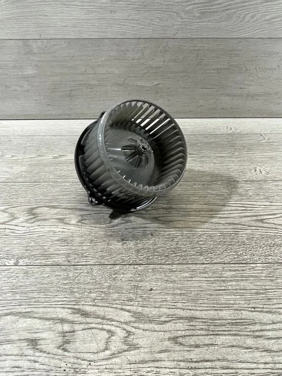 Heater fan/blower – Toyota Corolla Verso E121 (2004-2007)