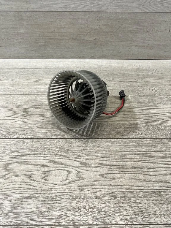 Krāsniņas ventilators/pūtējs – BMW 5. sērija GT F07 (2010-2017)