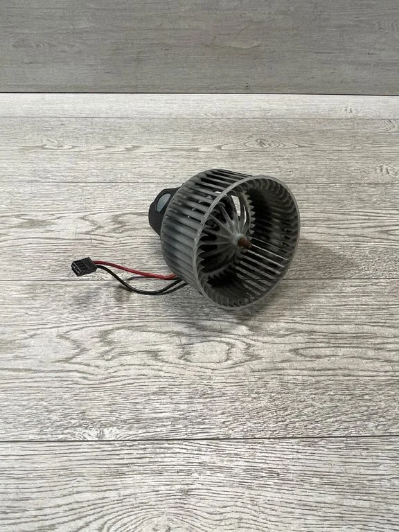 Krāsniņas ventilators/pūtējs – BMW 5. sērija GT F07 (2010-2017)