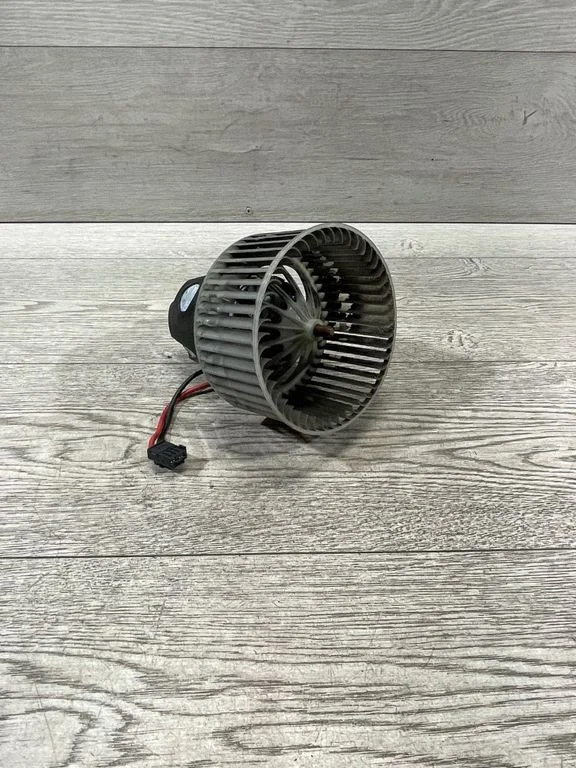 Krāsniņas ventilators/pūtējs – BMW 5. sērija GT F07 (2010-2017)