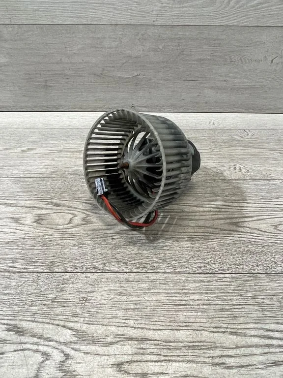 Krāsniņas ventilators/pūtējs – BMW 5. sērija GT F07 (2010-2017)