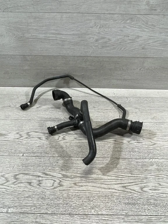 Engine coolant pipe/hose – BMW 3 Series E90 E91 (2005-2012)