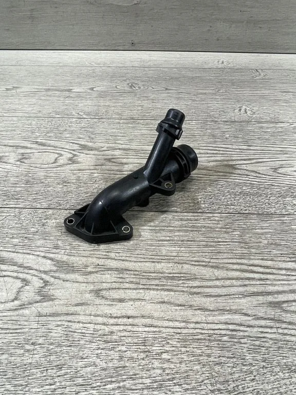 Engine coolant pipe/hose – BMW 3 Series E90 E91 (2005-2012)