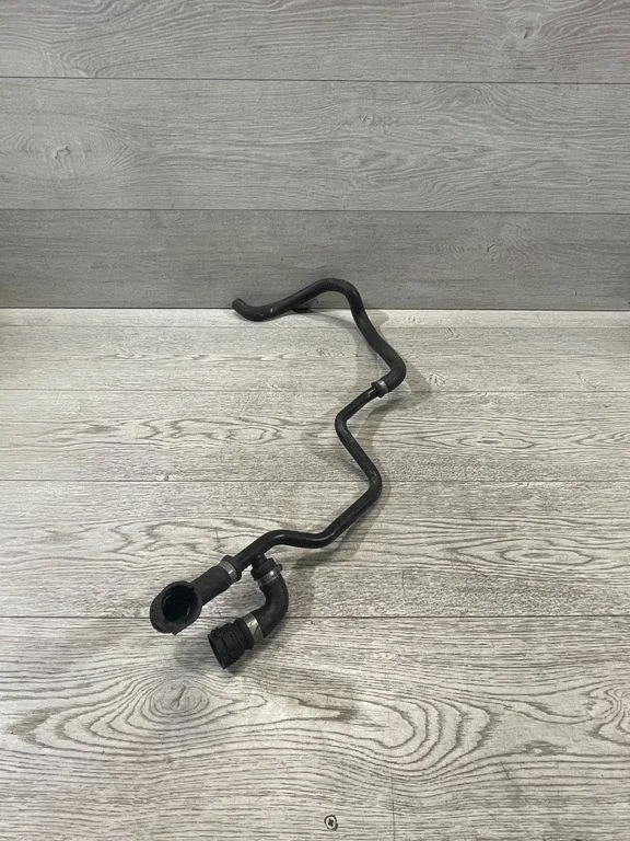 Engine coolant pipe/hose – BMW X5 E53 (1999-2006)