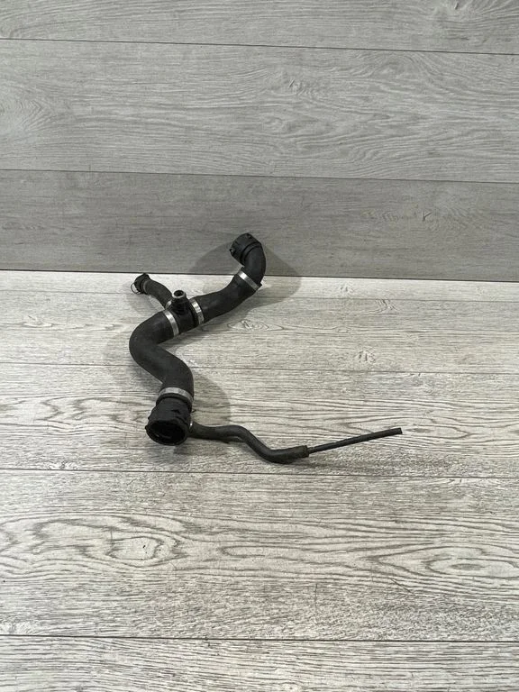 Engine coolant pipe/hose – BMW 3 Series E90 E91 (2005-2012)