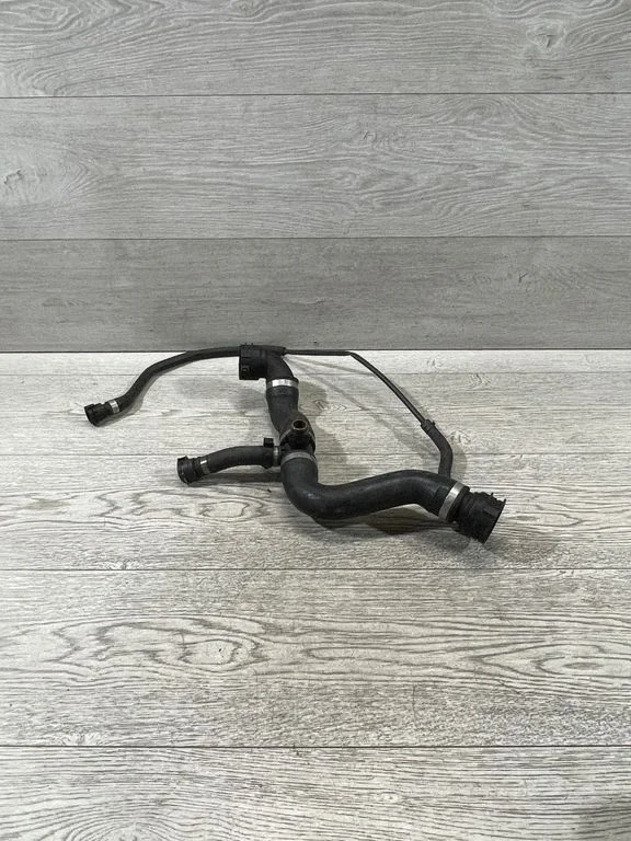 Engine coolant pipe/hose – BMW 3 Series E90 E91 (2005-2012)