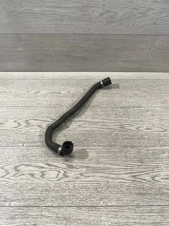 Engine coolant pipe/hose – BMW 1 Series E81 E87 (2004-2011)