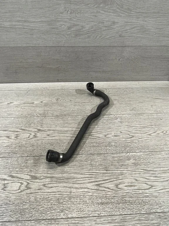 Engine coolant pipe/hose – BMW 1 Series E81 E87 (2004-2011)