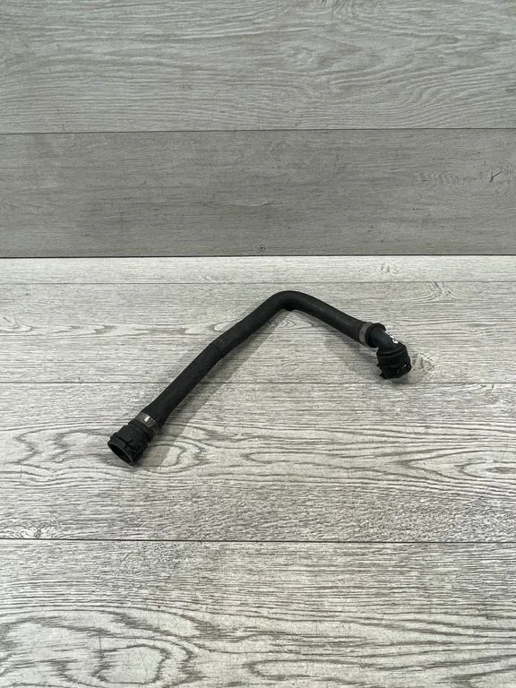 Mootori jahutusvedeliku toru / voolik – BMW 3-seeria E92 E93 (2005-2014)