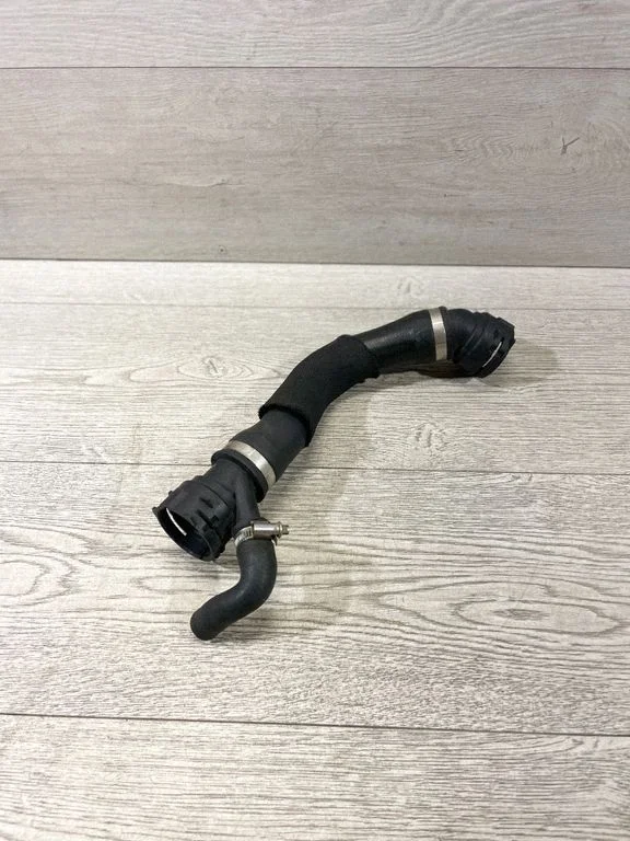 Przewody układu chłodzenia silnika – BMW Seria 5 E60 E61 (2004-2010)