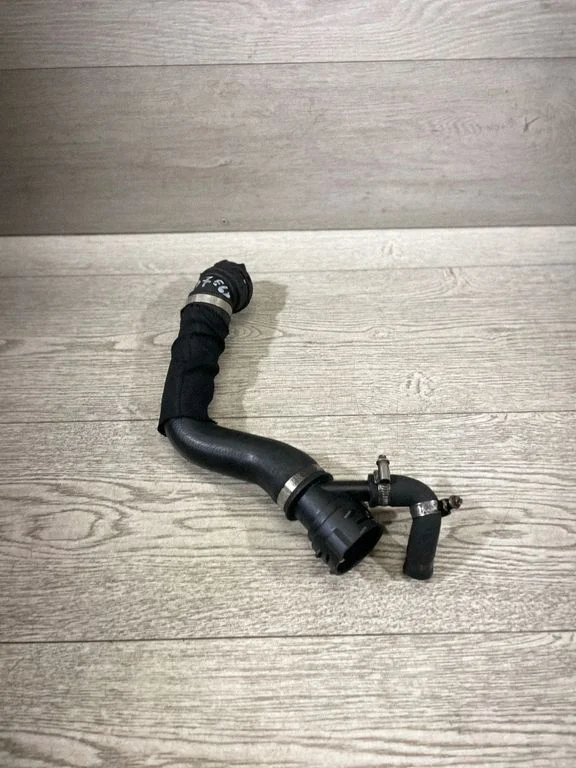 Przewody układu chłodzenia silnika – BMW Seria 5 E60 E61 (2004-2010)