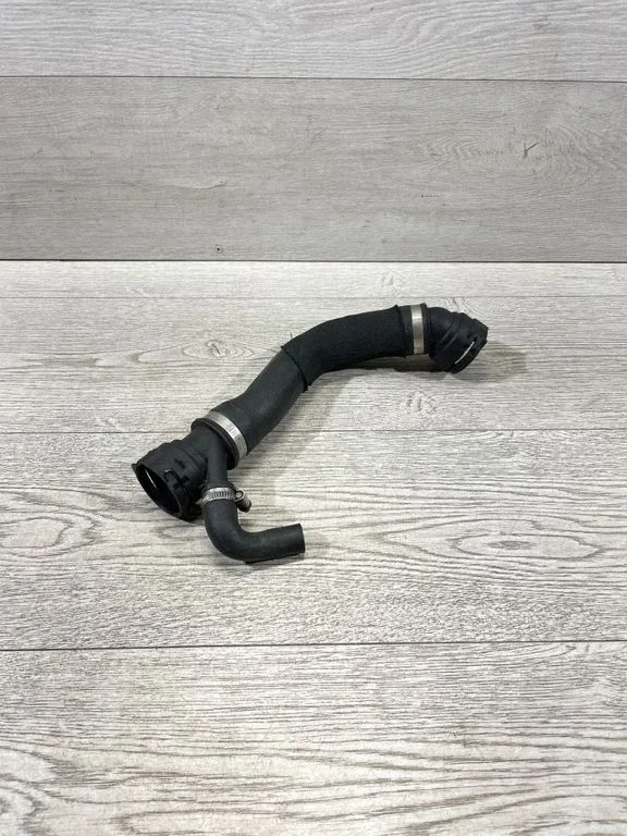 Przewody układu chłodzenia silnika – BMW Seria 5 E60 E61 (2004-2010)
