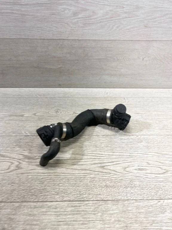 Motora dzesēšanas caurule (-es)/šļūtene (-es) 7798496 – BMW X5 E70 (2006-2013)