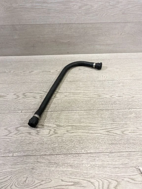 Engine coolant pipe/hose – BMW 5 Series E39 (1996-2003)