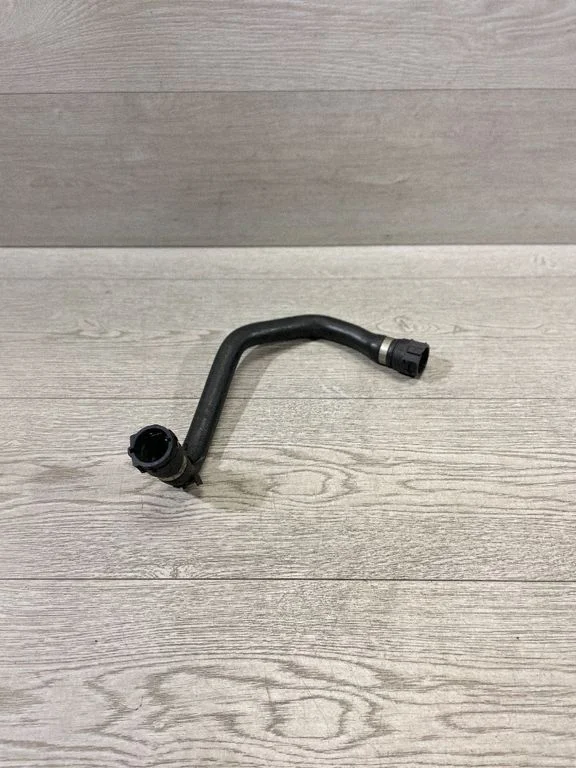 Engine coolant pipe/hose – BMW 5 Series E60 E61 (2004-2010)