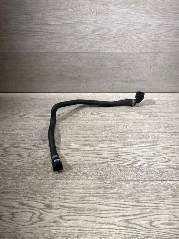 Motora dzesēšanas caurule (-es)/šļūtene (-es) – BMW 5. sērija E60 E61 (2004-2010)