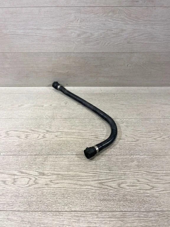 Engine coolant pipe/hose – BMW 5 Series E39 (1996-2003)