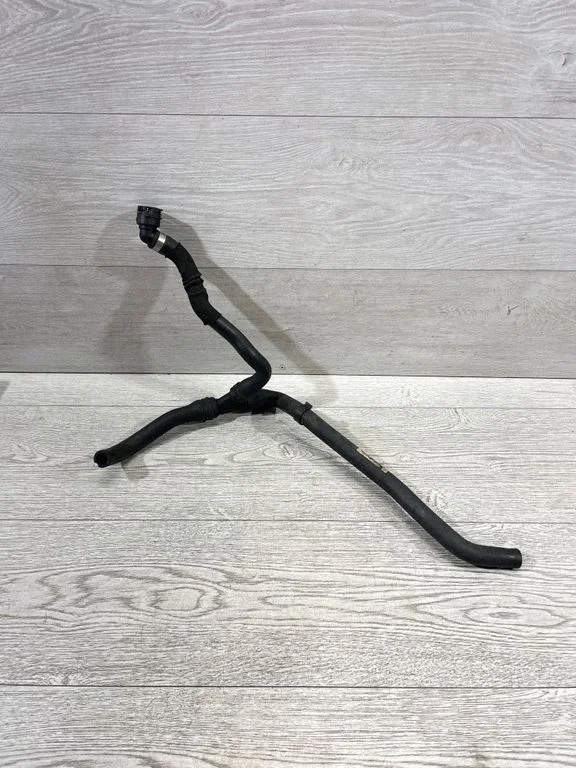 Engine coolant pipe/hose – BMW 3 Series E90 E91 (2005-2012)