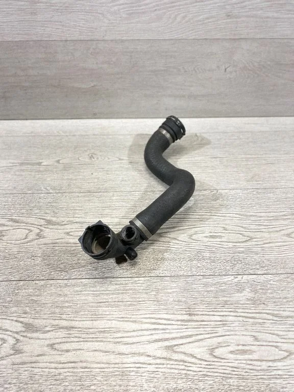 Engine coolant pipe/hose – BMW X5 E53 (1999-2006)