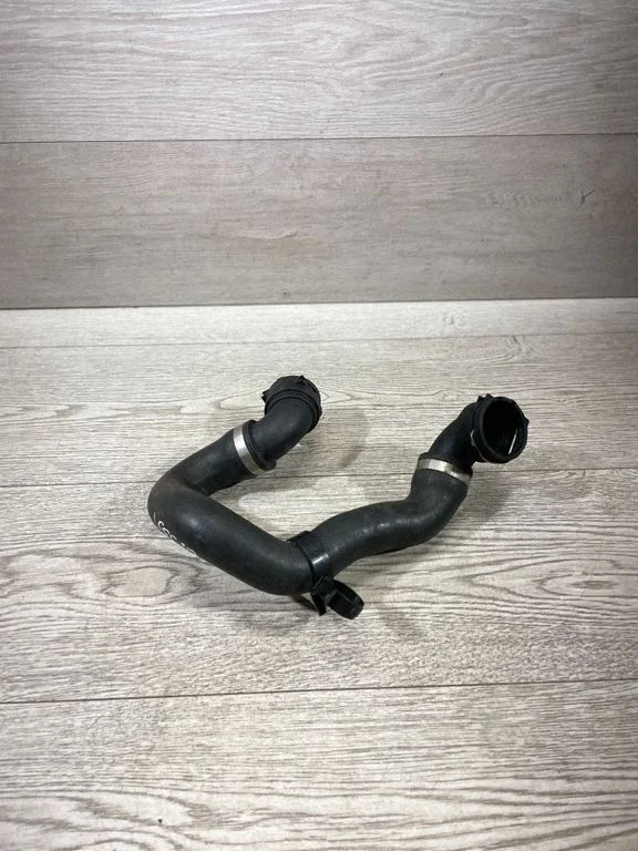Engine coolant pipe/hose – BMW 3 Series E90 E91 (2005-2012)
