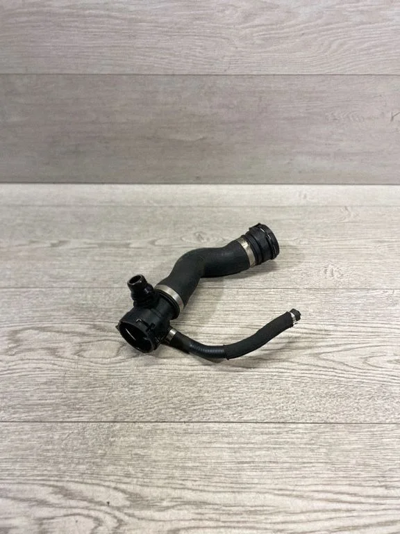 Przewody układu chłodzenia silnika – BMW Seria 3 E90 E91 (2005-2012)