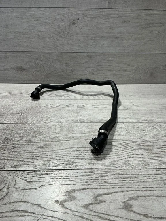 Engine coolant pipe/hose – BMW 3 Series E90 E91 (2005-2012)