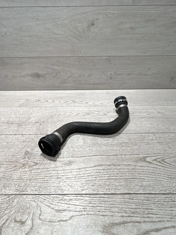 Mootori jahutusvedeliku toru / voolik – BMW 1-seeria F20 F21 (2011-2019)