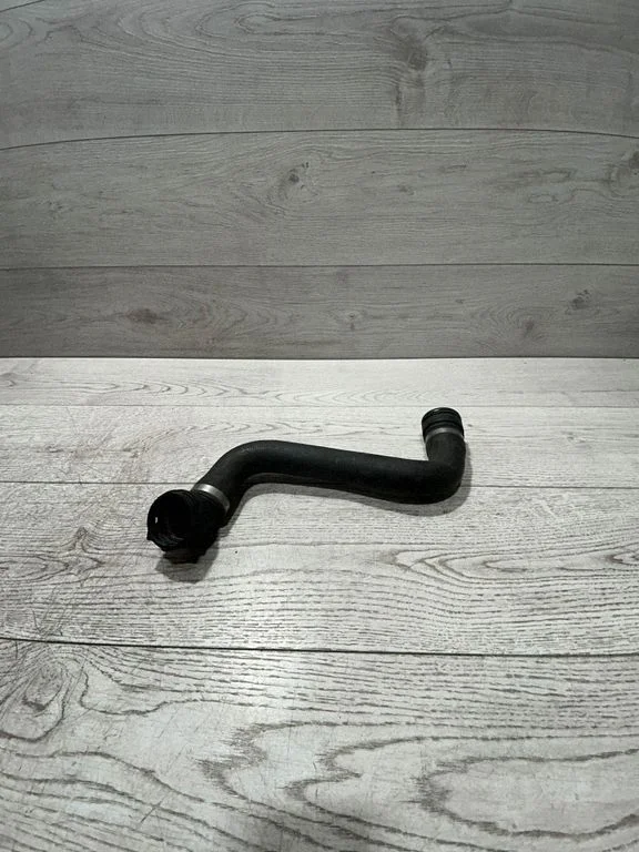 Przewody układu chłodzenia silnika – BMW Seria 5 E60 E61 (2004-2010)