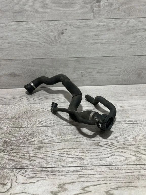 Engine coolant pipe/hose – BMW 3 Series E90 E91 (2005-2012)