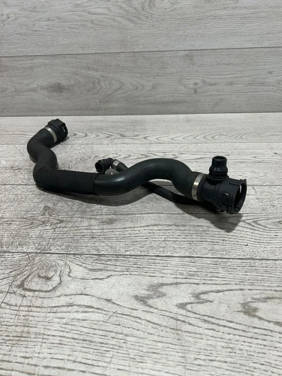 Engine coolant pipe/hose – BMW 3 Series E90 E91 (2005-2012)