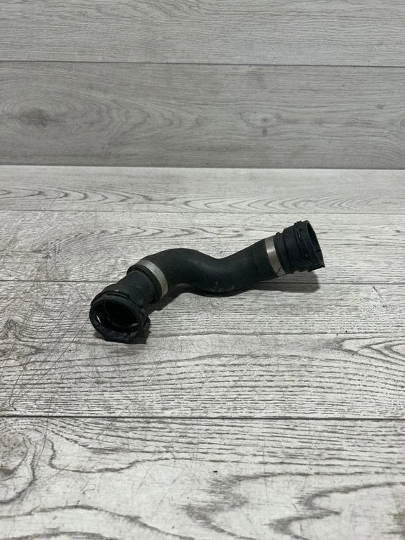 Mootori jahutusvedeliku toru / voolik – BMW 5-seeria F10 F11 (2009-2016)