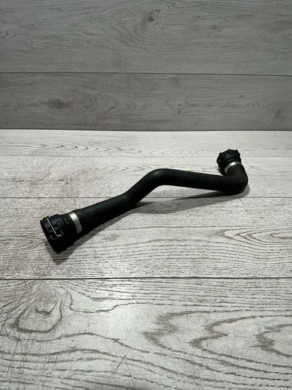 Mootori jahutusvedeliku toru / voolik – BMW 1-seeria F20 F21 (2011-2019)