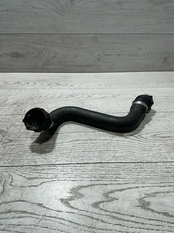 Motora dzesēšanas caurule (-es)/šļūtene (-es) – BMW 3. sērija E90 E91 (2005-2012)